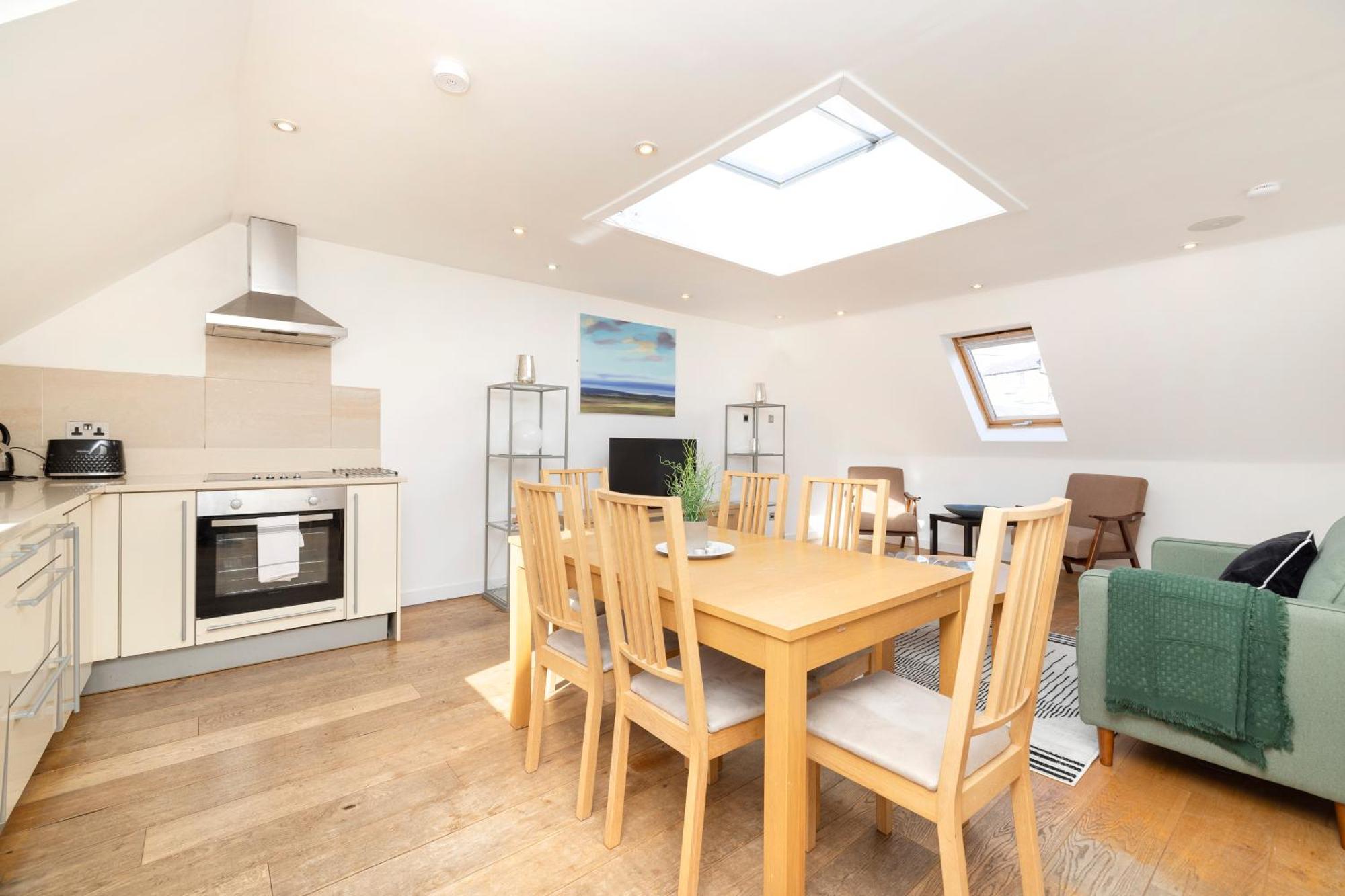 Ferienwohnung Joivy Superb Flats In The Heart Of EDI Exterior foto