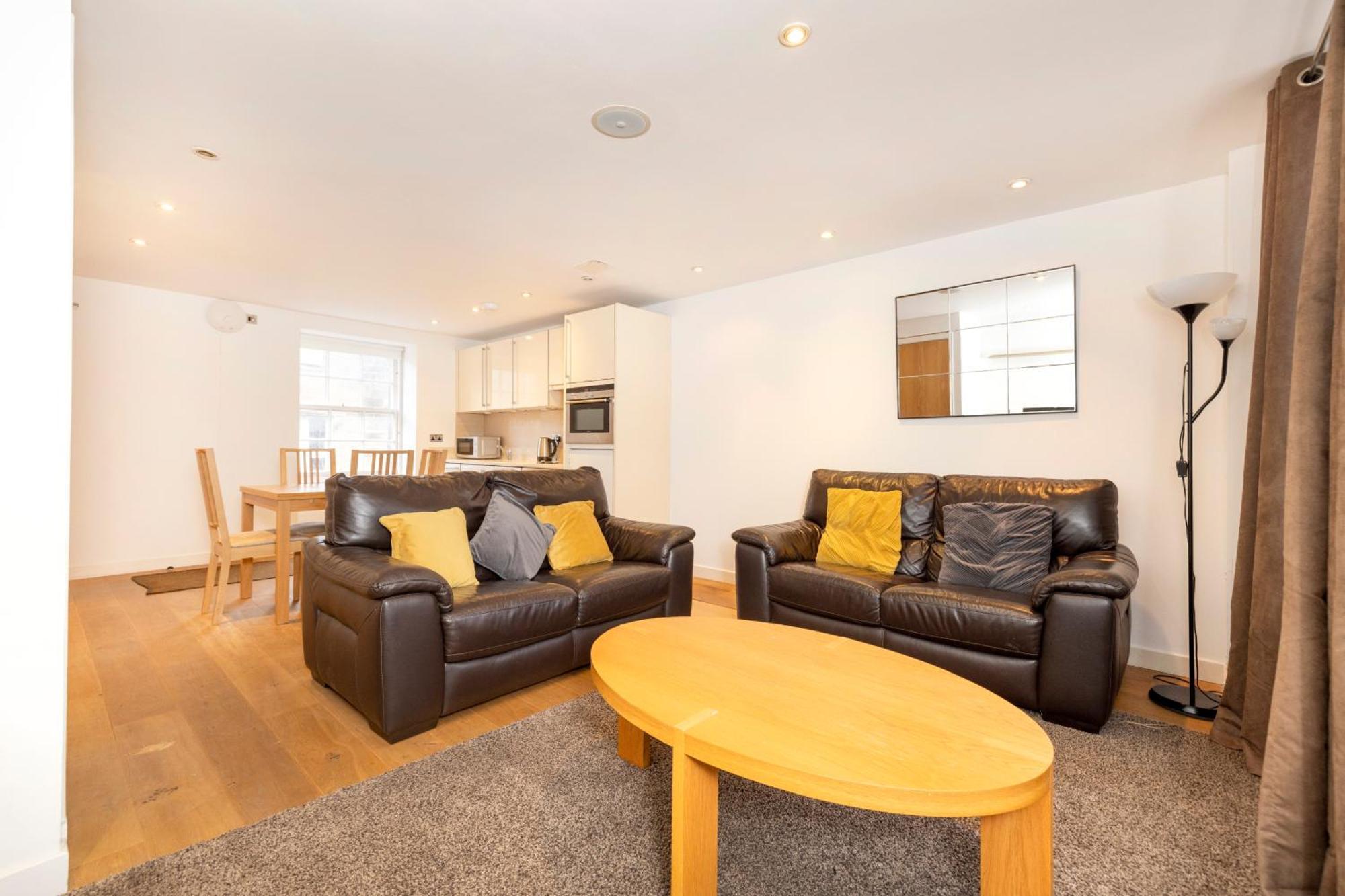 Ferienwohnung Joivy Superb Flats In The Heart Of EDI Exterior foto