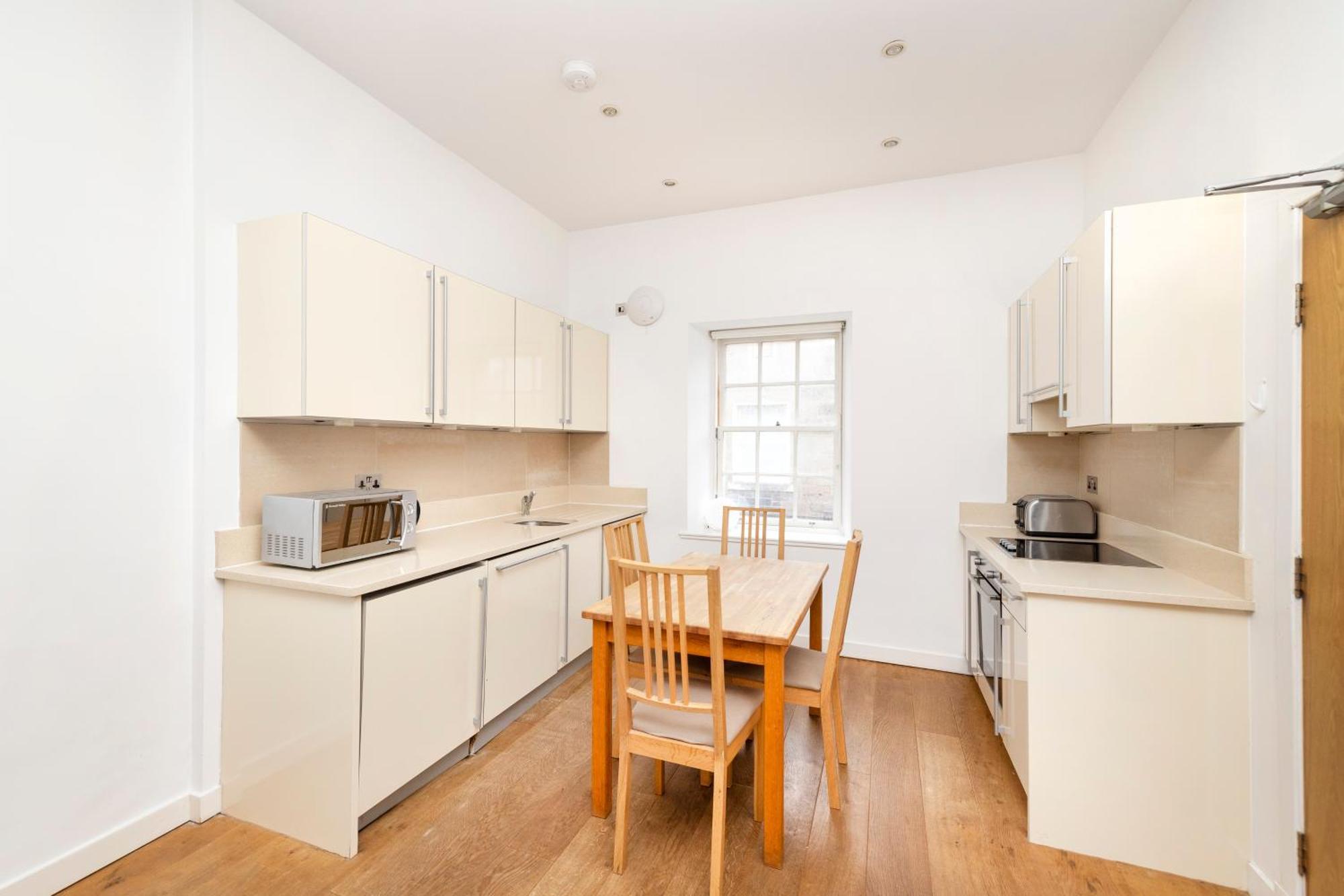 Ferienwohnung Joivy Superb Flats In The Heart Of EDI Exterior foto