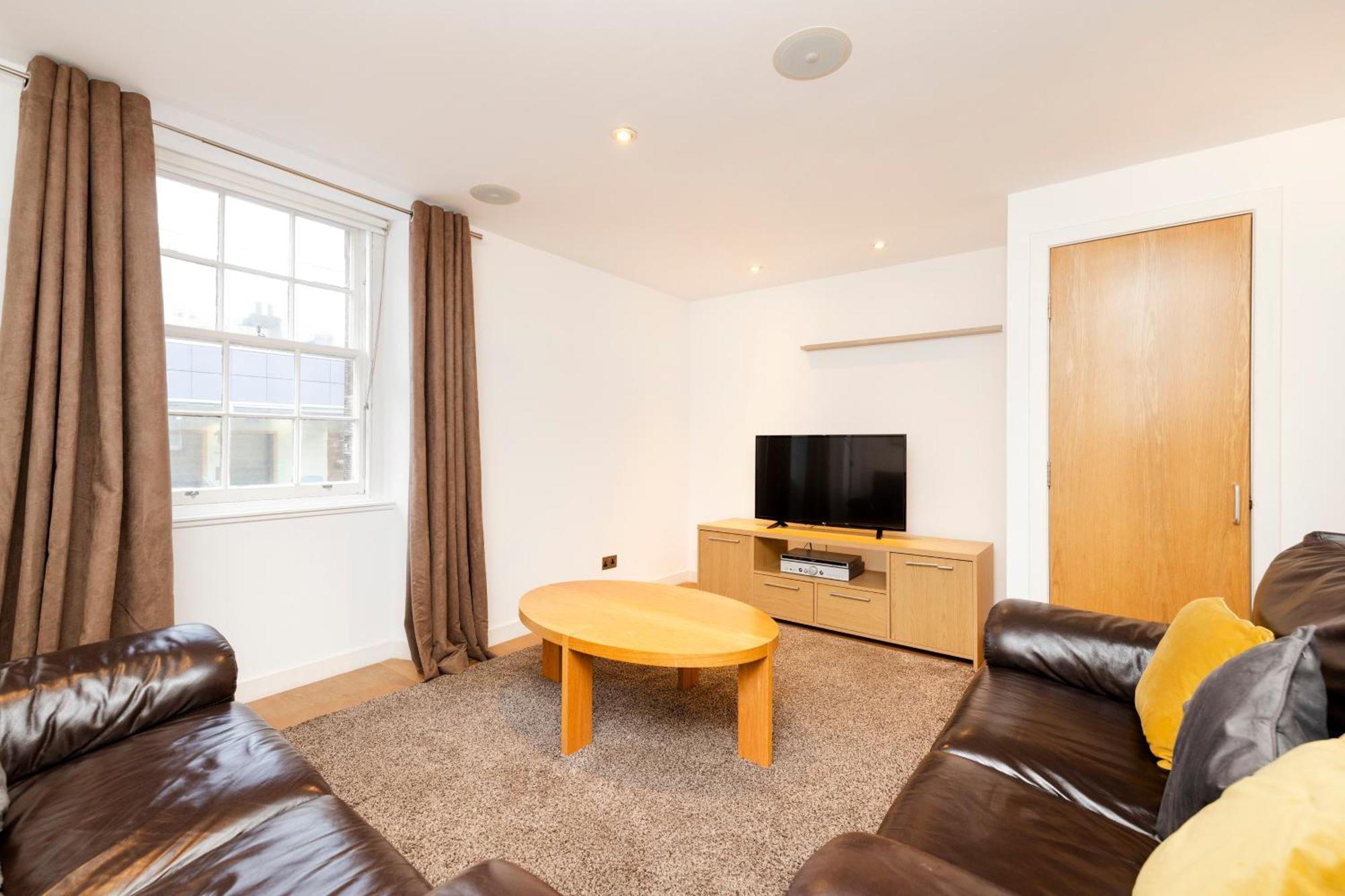 Ferienwohnung Joivy Superb Flats In The Heart Of EDI Exterior foto