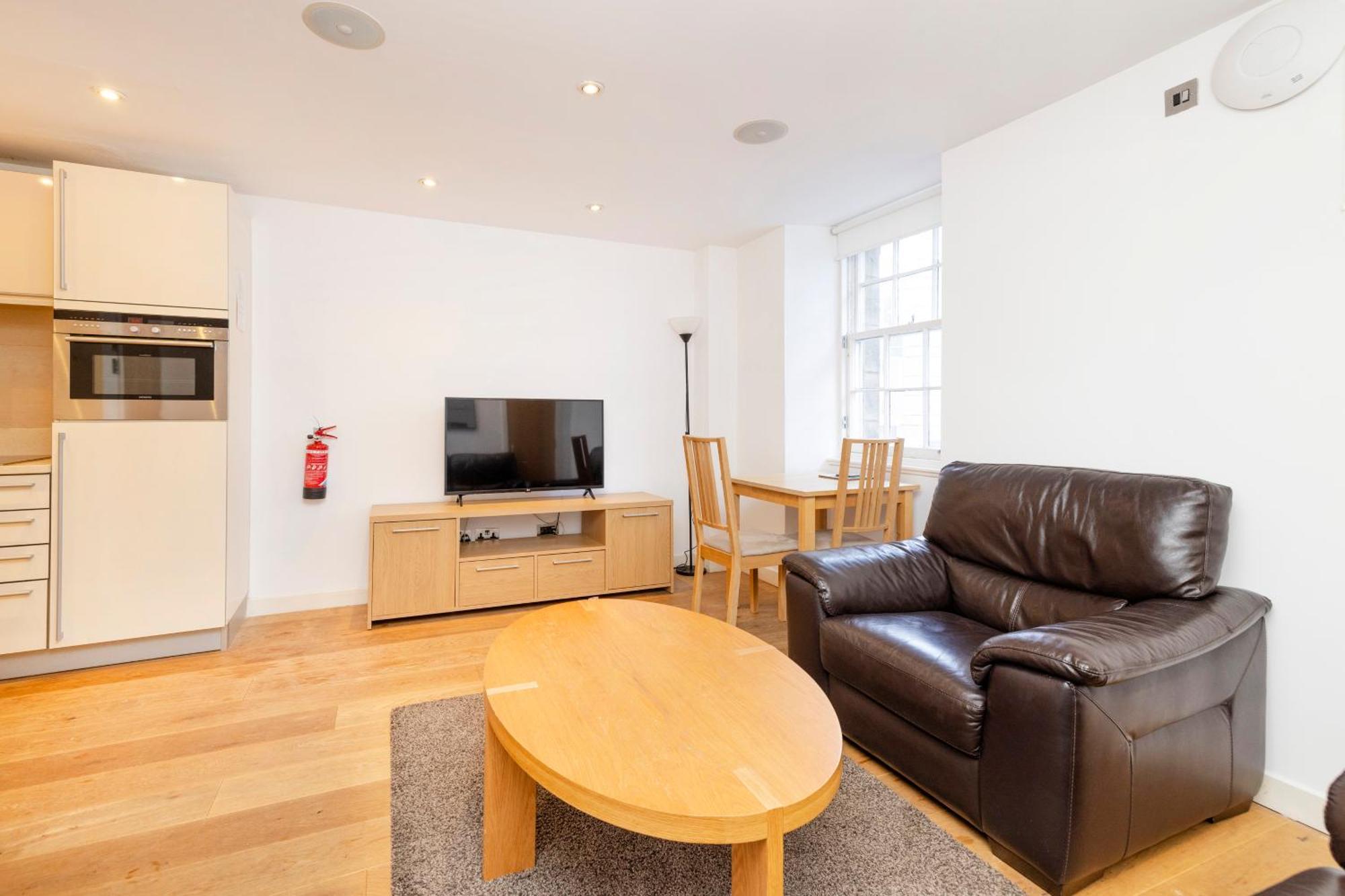 Ferienwohnung Joivy Superb Flats In The Heart Of EDI Exterior foto