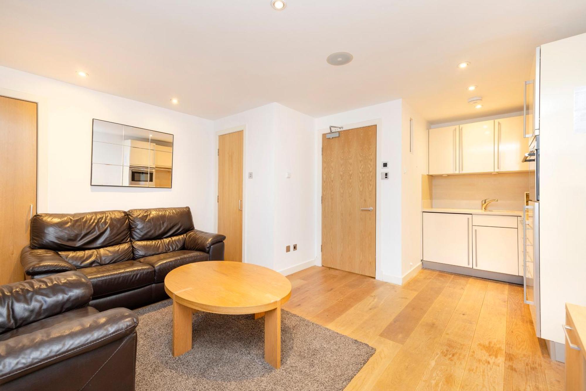Ferienwohnung Joivy Superb Flats In The Heart Of EDI Exterior foto
