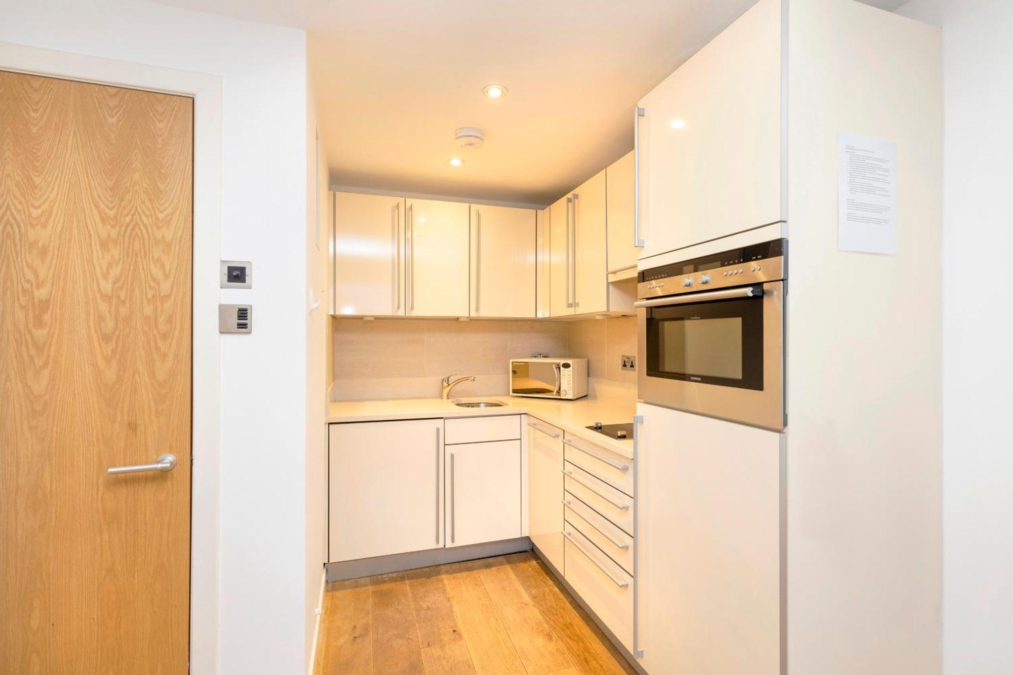 Ferienwohnung Joivy Superb Flats In The Heart Of EDI Exterior foto